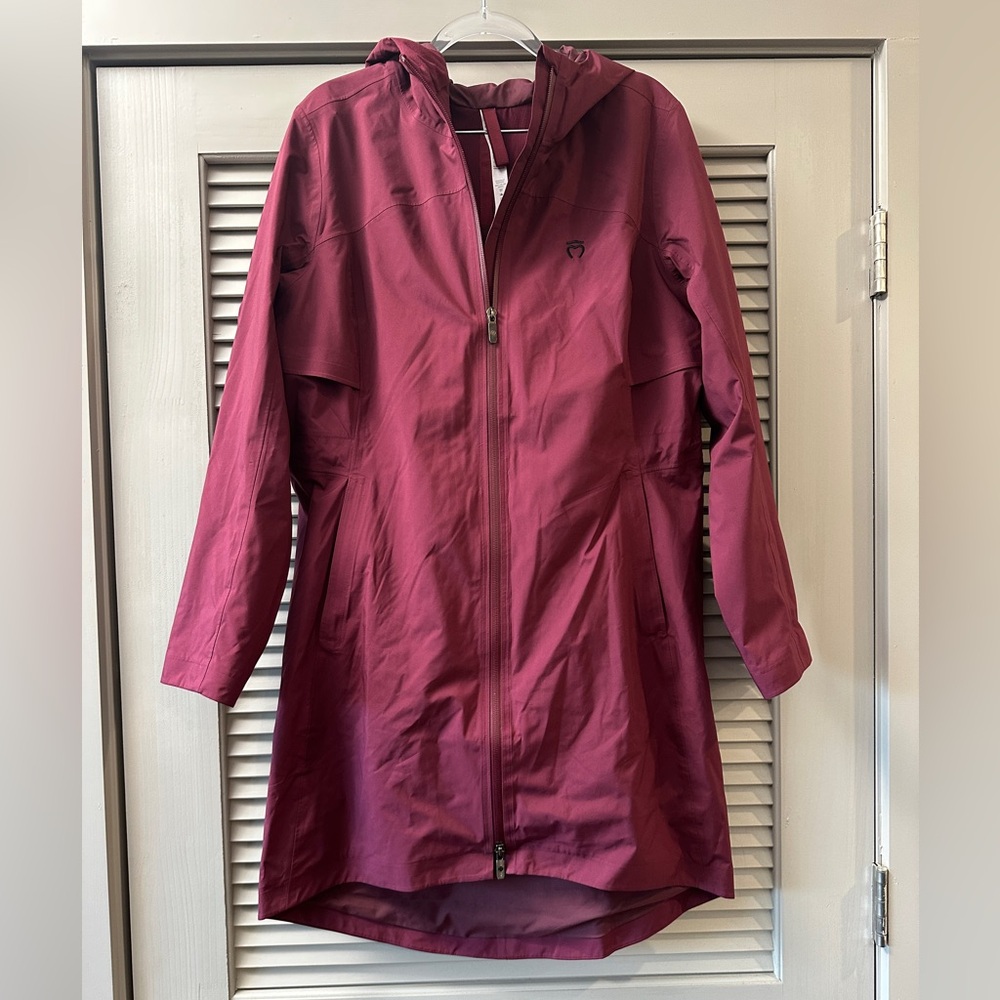 Lululemon Rain Rebel Jacket size 8 Deep Ruby #0114